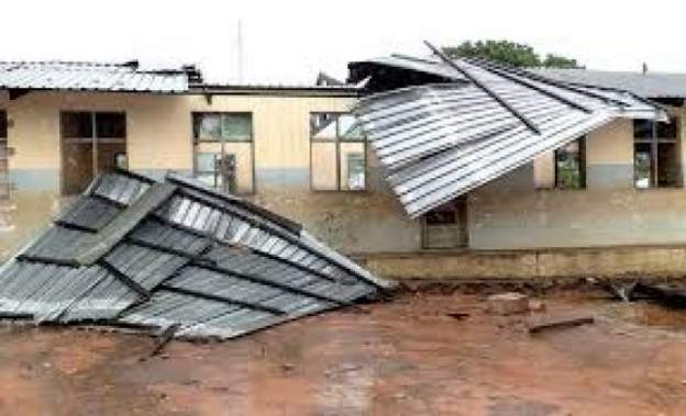 Deaths and destruction as Mozambique hit by storm