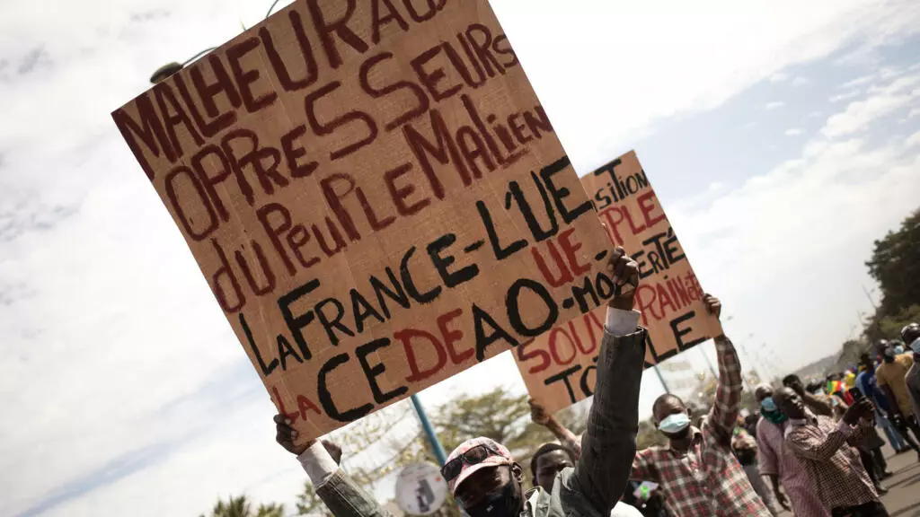 Mali authorities give French ambassador 72 hours to leave the country