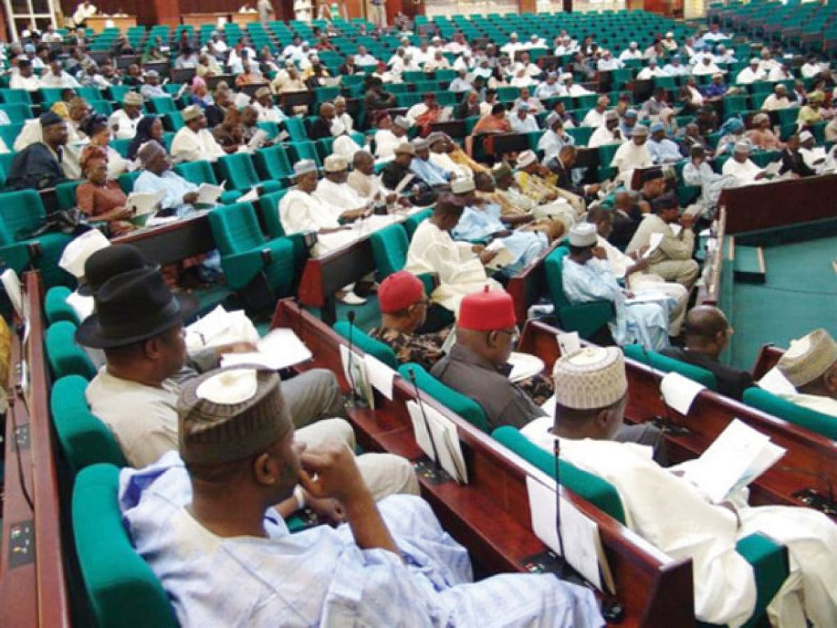 Reps propose 7 years jail term, N500m fine for politicians seeking treatment abroad