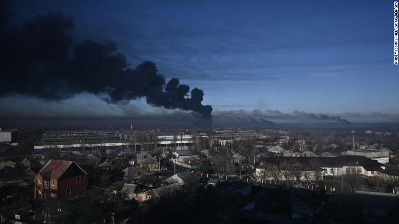 World leaders respond to Ukraine invasion, as fresh sanctions await Russia