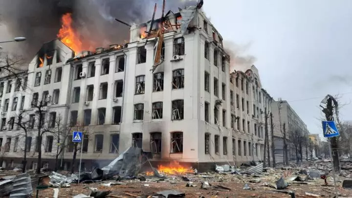 Russian airborne troops land in Ukraine's second city Kharkiv, Kherson surrounded