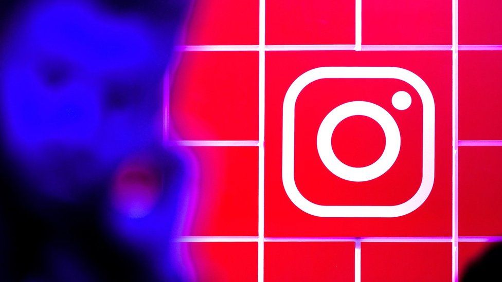 War in Ukraine: Instagram banned in Russia over 'calls to violence'