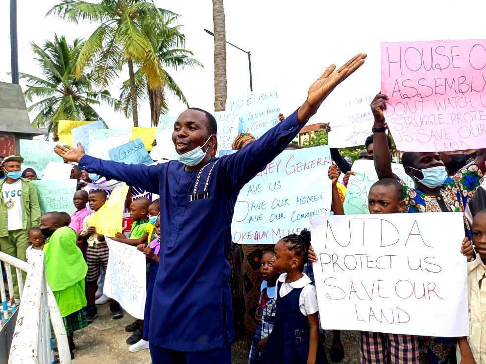 Land grabbers displace over 2000 residents including women, children in Lagos