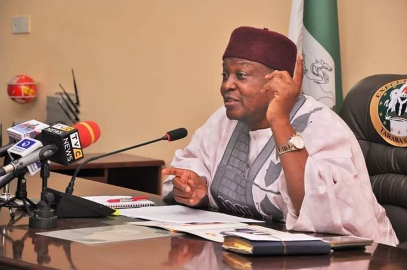 PDP delegates stone Ishaku, Deputy in Taraba, refuse to vote at primaries