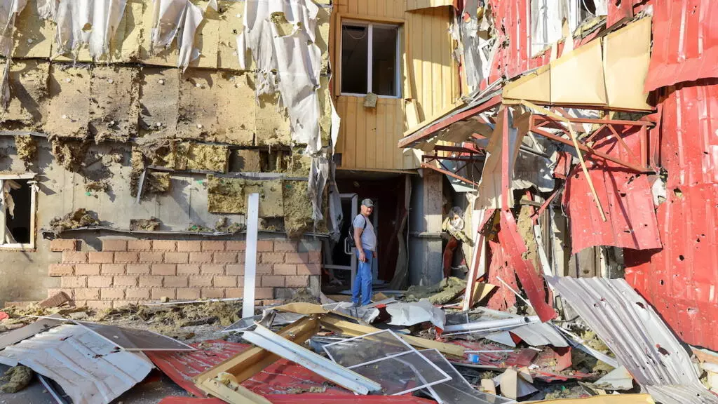 Russia gains ground as Ukrainians acknowledge "˜extremely difficult' fighting