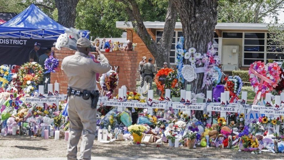 Uvalde shooting: Robb Elementary School to be demolished - mayor